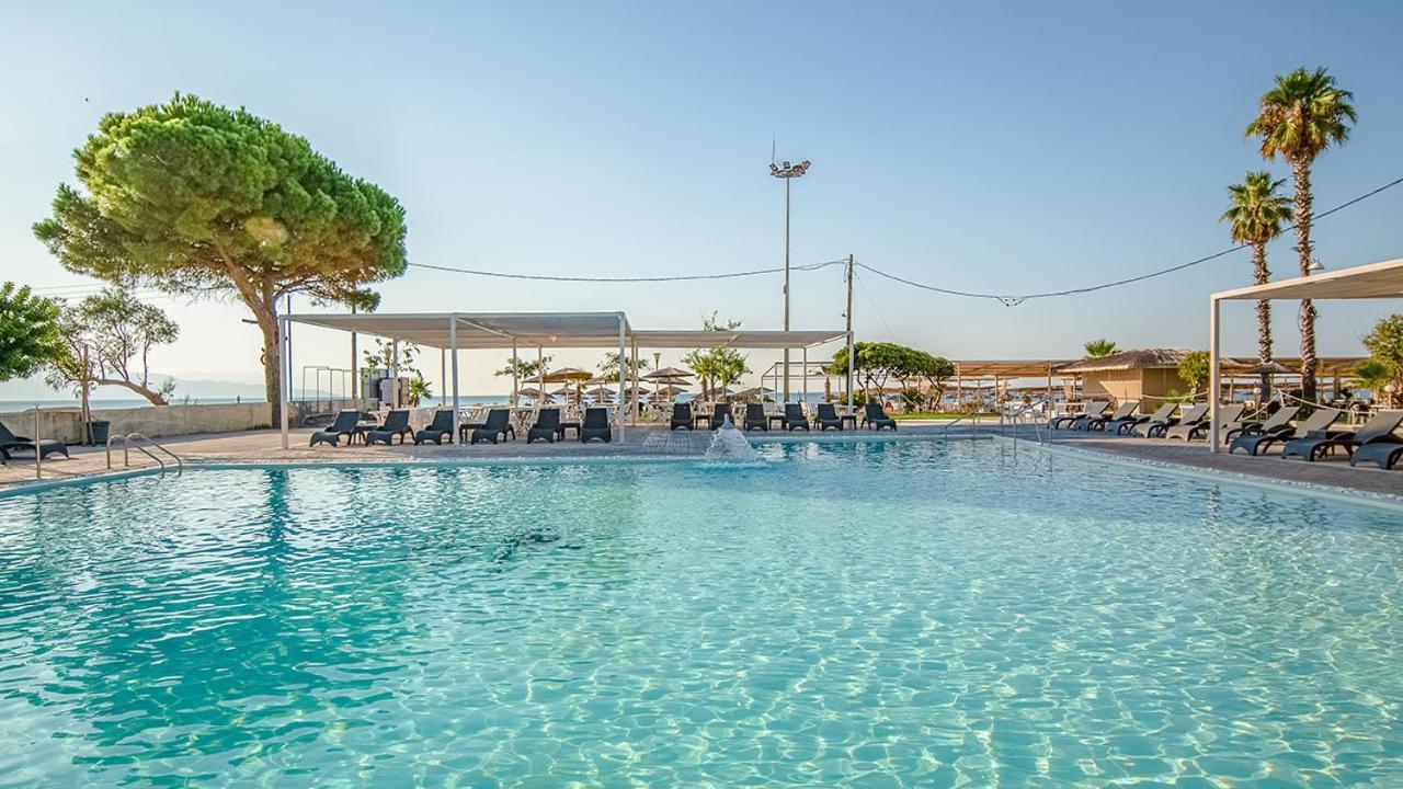 Messíni Buka Sandy Beach מראה חיצוני תמונה
