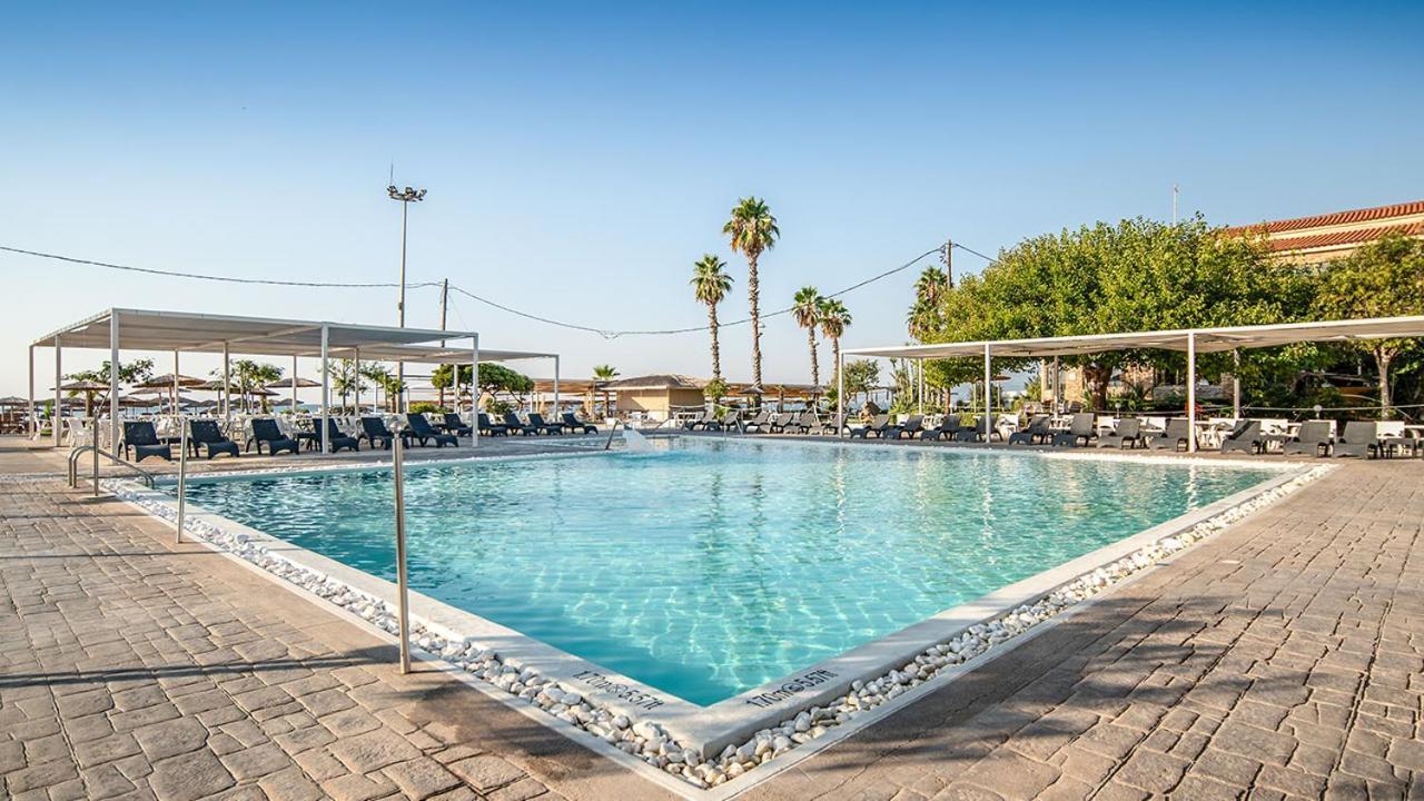 Messíni Buka Sandy Beach מראה חיצוני תמונה