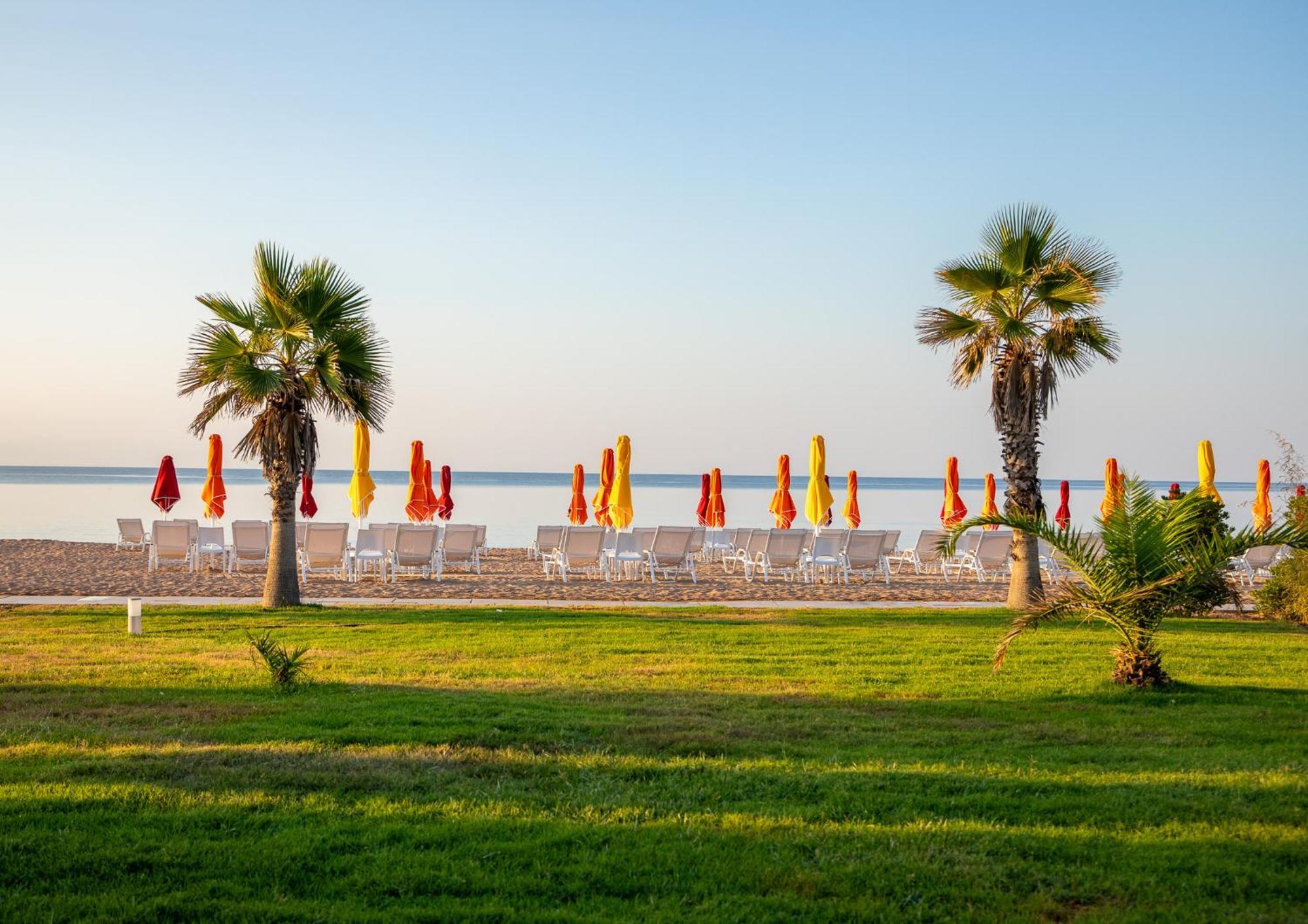 Messíni Buka Sandy Beach מראה חיצוני תמונה