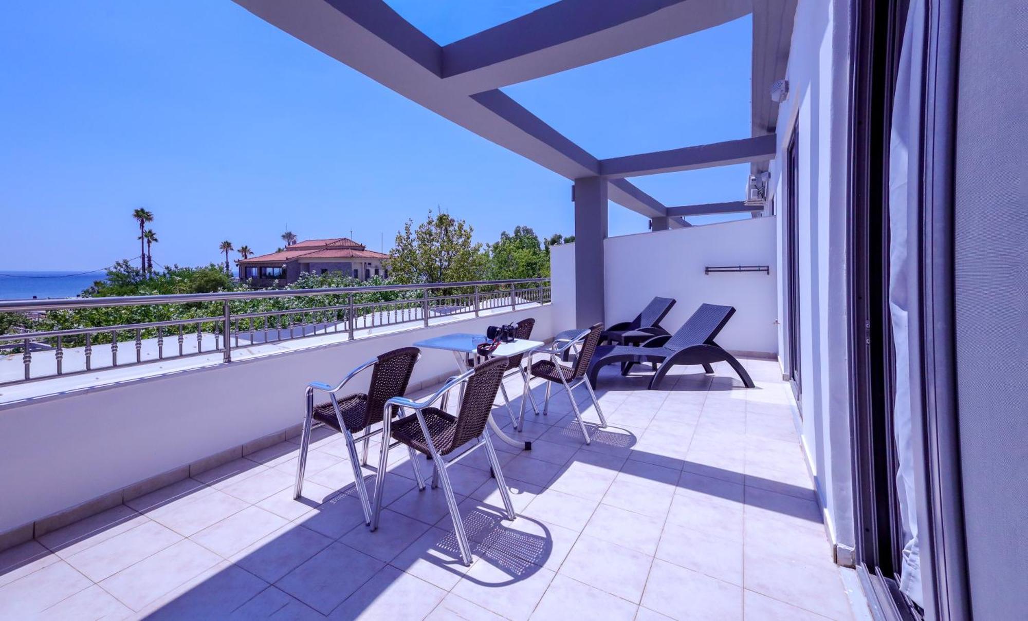 Messíni Buka Sandy Beach מראה חיצוני תמונה