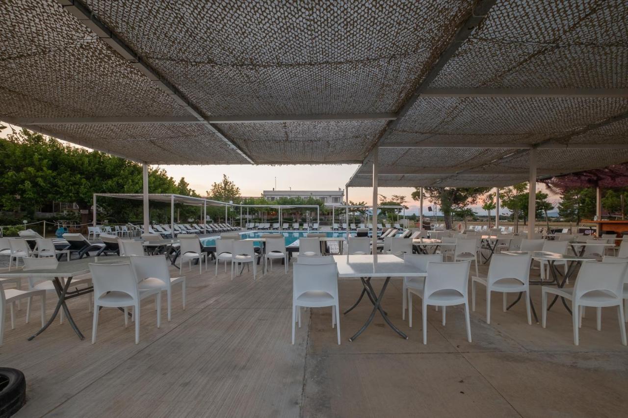Messíni Buka Sandy Beach מראה חיצוני תמונה